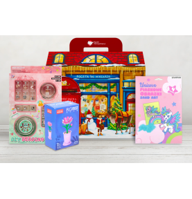 Paczka mikołajkowa dla dziewczynki 7+ z koralikami do nawlekania